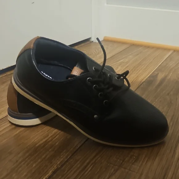 Nordstrom Dress Shoes (Kids) - Picture 1 of 6